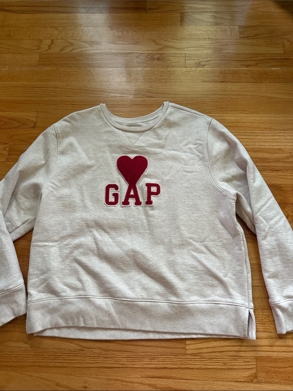 Gap x Ami GQ Collaboration Heart Sweatshirt Men’s XL